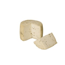 Pecorino bagnolese scamosciato with rocket