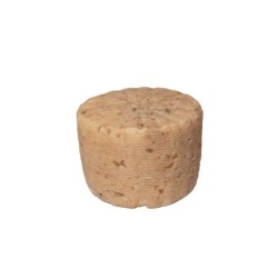 Pecorino bagnolese scamosciato alle noci