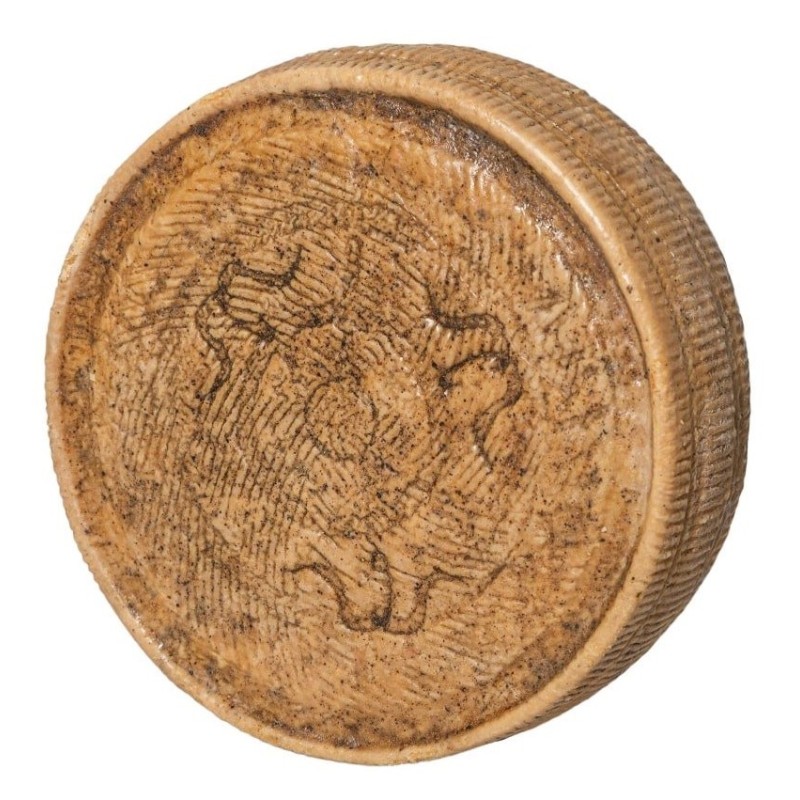 Pecorino bagnolese aged 72 months