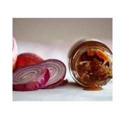 Composta artigianale di cipolle rosse selezionate dal gusto delicatamente agrodolce
