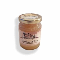 Delight of pears in Moscato d'Asti D.O.C.G. wine