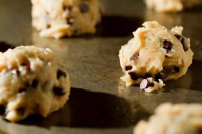 Biscottini di saraceno e gocce di cioccolato preparazione
