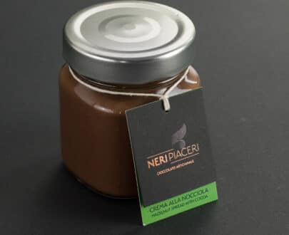 crema-nocciola-neri-piaceri