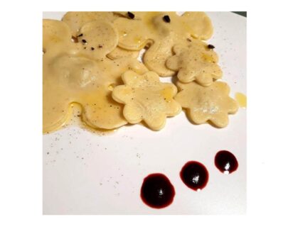 PASTA-CON-SALSA-CON-FUNGHI-PORCINI-BOSCOVIVO